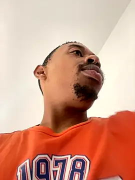 Snapshot of fitsexyman chatting on December 2025 10:42:01 AM fitsexyman online show from December 2025 10:42:01 AM