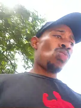 Snapshot of fitsexyman chatting on December 2025 11:04:01 AM fitsexyman online show from December 2025 11:04:01 AM