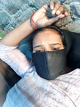 Manvi tyagi online show from October 2025 11:40:01 AM