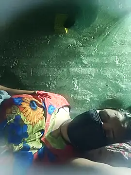 Manvi tyagi online show from October 2025 06:28:02 PM