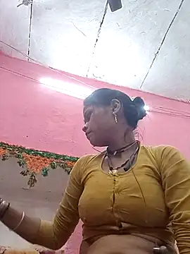 Manvi tyagi online show from October 2025 04:09:02 AM