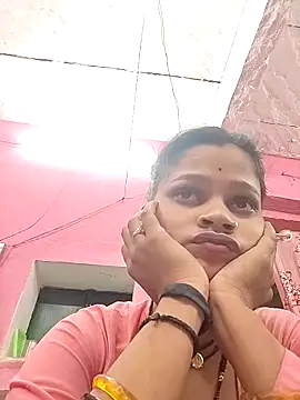 Manvi tyagi online show from October 2025 03:38:02 PM