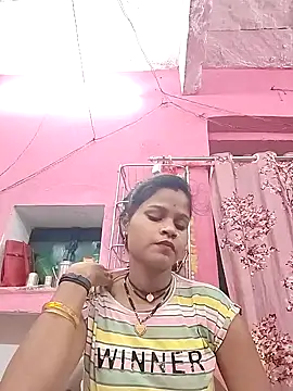 Manvi tyagi online show from November 2025 05:48:02 PM