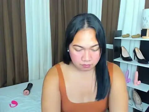 TsUncutKaren online show from September 2025 10:33:02 PM