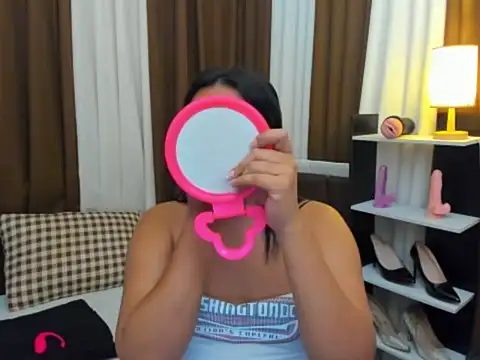 TsUncutKaren online show from October 2025 04:41:02 PM