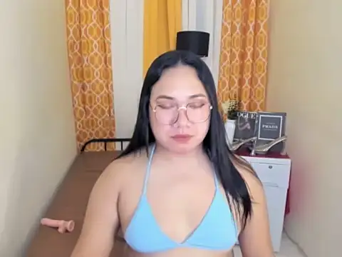 TsUncutKaren online show from April 2026 12:10:01 PM