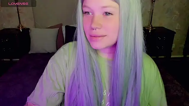 Snapshot of Diana_Dream chatting on September 2025 08:11:02 PM Diana Dream online show from September 2025 08:11:02 PM