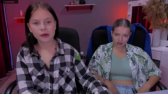 Snapshot of renata_sweety chatting on September 2025 08:38:02 AM renata sweety online show from September 2025 08:38:02 AM