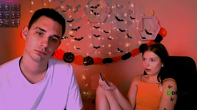 Snapshot of renata_sweety chatting on October 2025 01:06:02 AM renata sweety online show from October 2025 01:06:02 AM