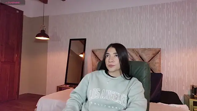 Snapshot of Aurora_jones11 chatting on October 2025 04:10:02 AM Aurora jones11 online show from October 2025 04:10:02 AM