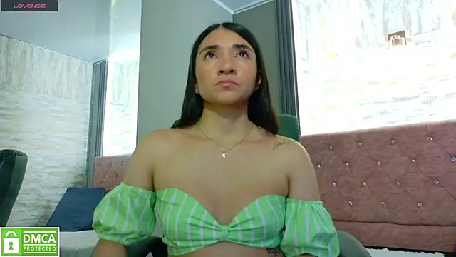 Snapshot of Aurora_jones11 chatting on October 2025 03:40:02 AM Aurora jones11 online show from October 2025 03:40:02 AM