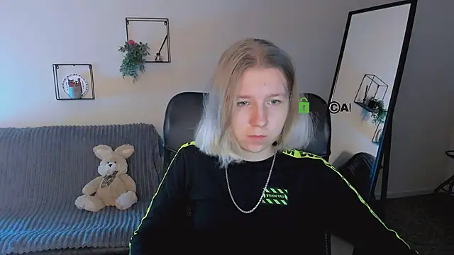 Snapshot of gloria_bubble chatting on October 2025 05:36:02 AM gloria bubble online show from October 2025 05:36:02 AM