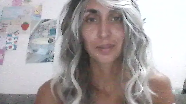 Snapshot of Nuvika chatting on November 2025 09:08:01 PM Nuvika online show from November 2025 09:08:01 PM