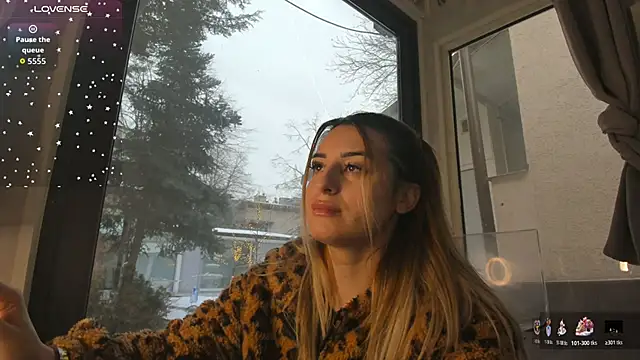 Snapshot of Ella_Vee chatting on January 2026 06:50:01 AM Ella Vee online show from January 2026 06:50:01 AM