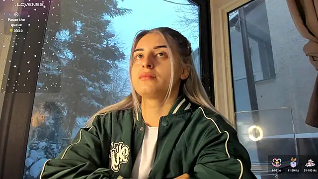 Snapshot of Ella_Vee chatting on February 2026 05:39:01 AM Ella Vee online show from February 2026 05:39:01 AM