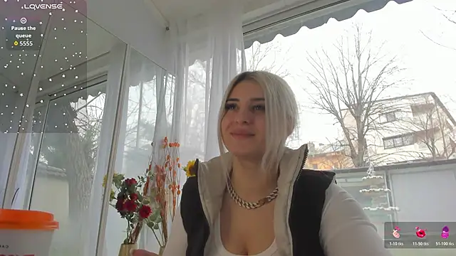 Snapshot of Ella_Vee chatting on March 2026 07:25:01 AM Ella Vee online show from March 2026 07:25:01 AM