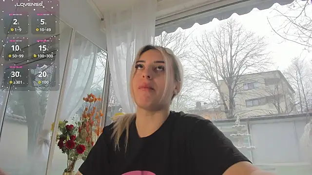 Snapshot of Ella_Vee chatting on April 2026 04:55:01 AM Ella Vee online show from April 2026 04:55:01 AM