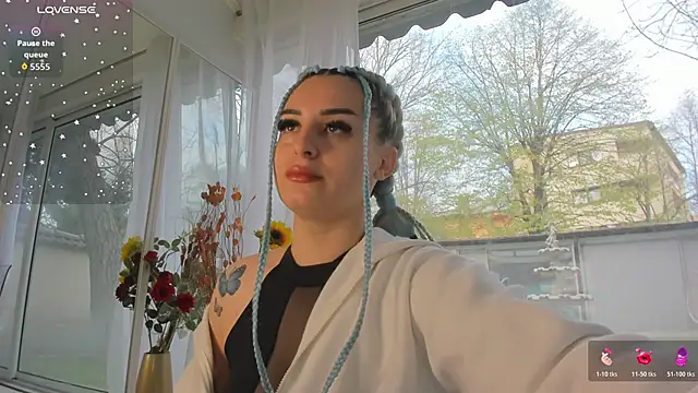 Snapshot of Ella_Vee chatting on April 2026 04:39:01 AM Ella Vee online show from April 2026 04:39:01 AM