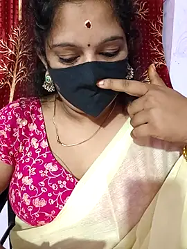 Snapshot of luci-queen chatting on September 2025 06:45:01 PM luci-queen online show from September 2025 06:45:01 PM