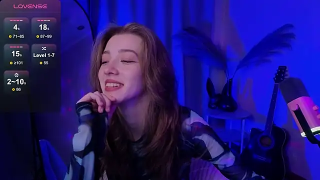 Snapshot of AstraMist chatting on September 2025 02:00:01 PM AstraMist online show from September 2025 02:00:01 PM