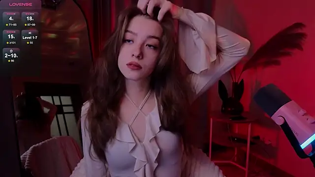 Snapshot of AstraMist chatting on October 2025 03:13:01 PM AstraMist online show from October 2025 03:13:01 PM