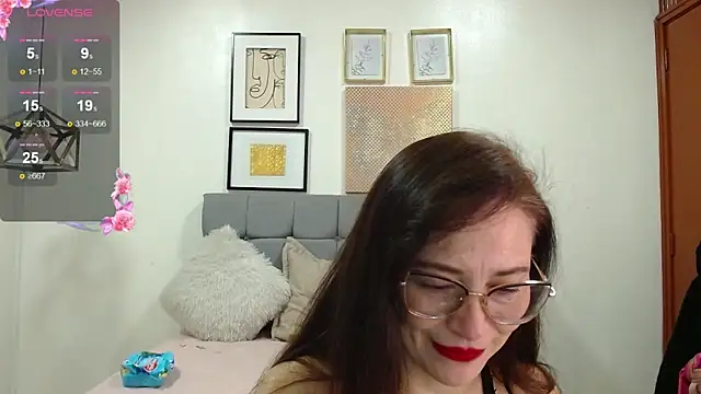  naomi s online show from May 2026 01:39:02 PM