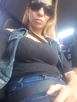 Snapshot of MilayMarkXXX chatting on October 2025 09:14:02 PM MilayMarkXXX online show from October 2025 09:14:02 PM