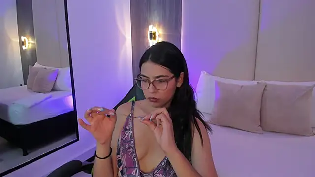 desireee  online show from February 2026 12:23:01 PM