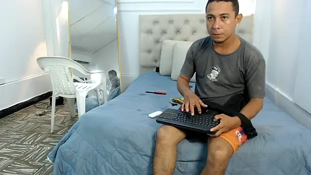 charlotte dante212 online show from December 2025 02:19:01 AM