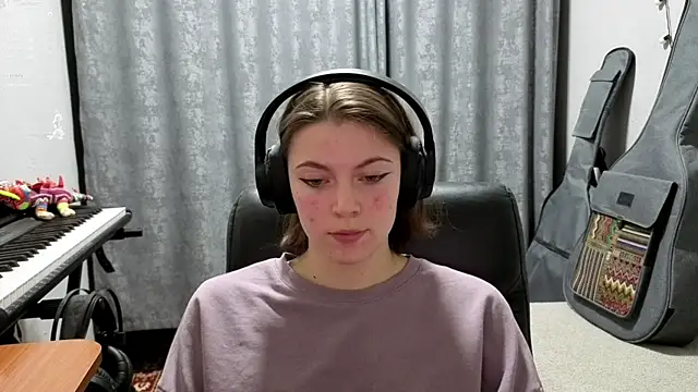 CutieAnny online show from May 2026 09:09:02 PM