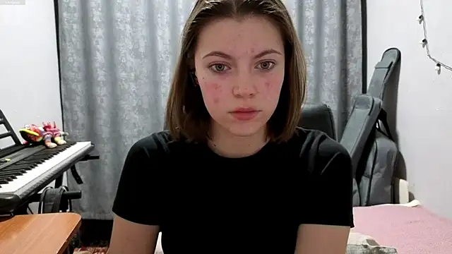CutieAnny online show from May 2026 08:26:02 PM