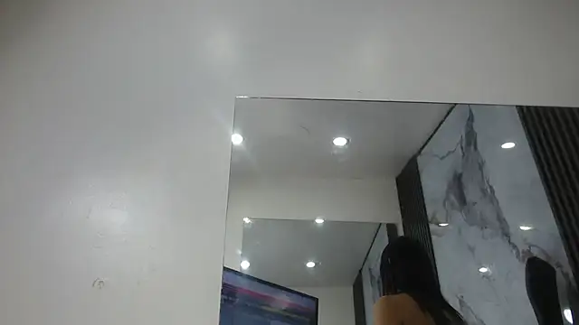 Snapshot of CamelyHott chatting on October 2025 06:50:02 PM CamelyHott online show from October 2025 06:50:02 PM