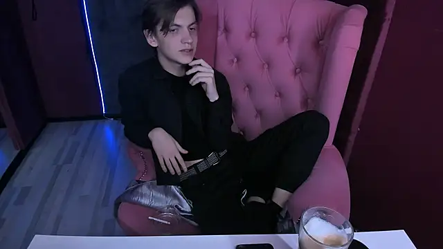 OttoWilliams online show from October 2025 08:41:02 PM