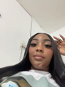 zaracollins01 online show from February 2026 11:47:02 PM