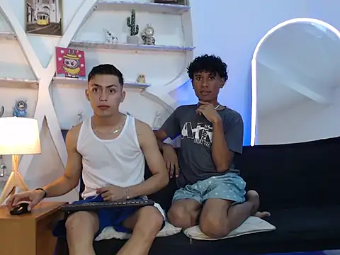 LONDON BOYS1 online show from September 2025 03:17:01 AM