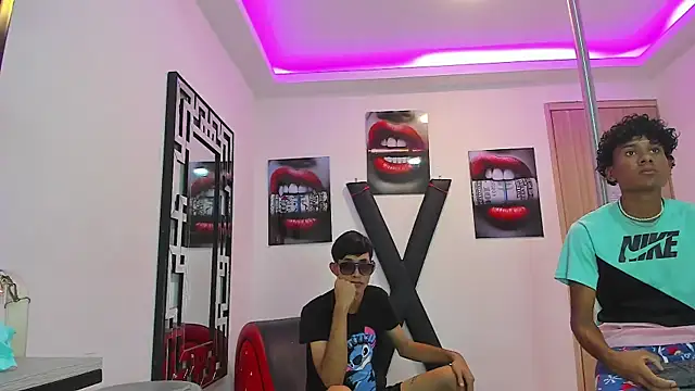 LONDON BOYS1 online show from September 2025 07:19:01 AM