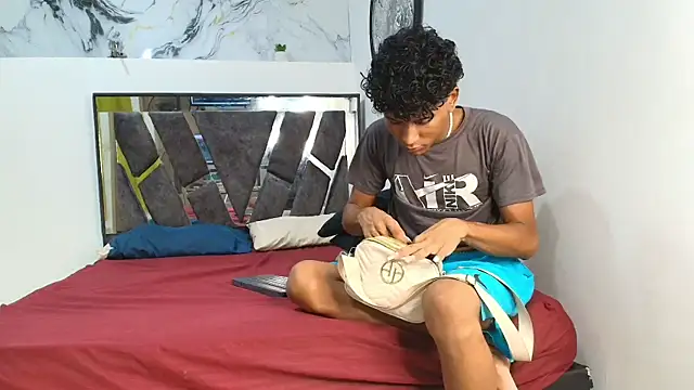 LONDON BOYS1 online show from November 2025 01:29:02 AM