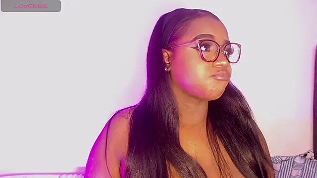 Mimi Gil online show from October 2025 04:56:02 AM