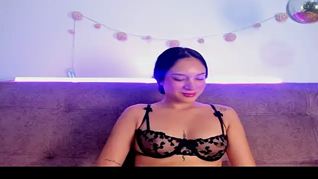 violet 77711 online show from December 2025 07:39:02 AM