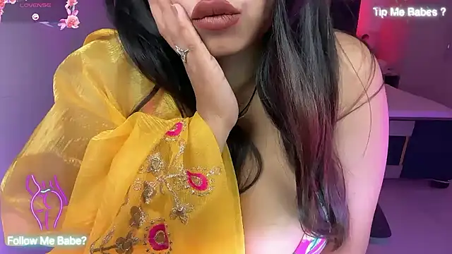 Snapshot of Blackwidow_08 chatting on October 2025 02:40:01 PM Blackwidow 08 online show from October 2025 02:40:01 PM