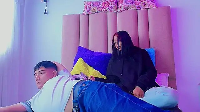 Snapshot of lilith_and_draven_nom chatting on October 2025 02:02:02 PM lilith and draven nom online show from October 2025 02:02:02 PM