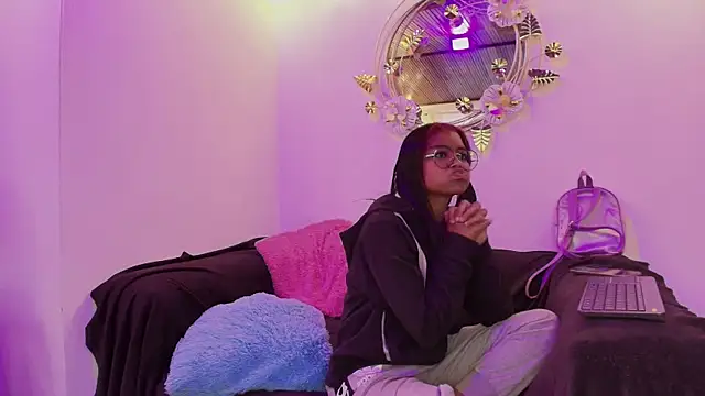 Snapshot of lilith_and_draven_nom chatting on November 2025 09:25:01 PM lilith and draven nom online show from November 2025 09:25:01 PM