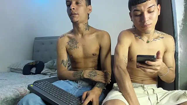 twinkDuohot online show from April 2026 06:02:02 AM