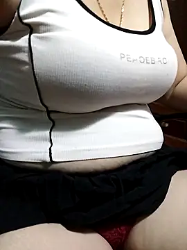 Snapshot of Tasu774 chatting on September 2025 03:32:01 AM Tasu774 online show from September 2025 03:32:01 AM