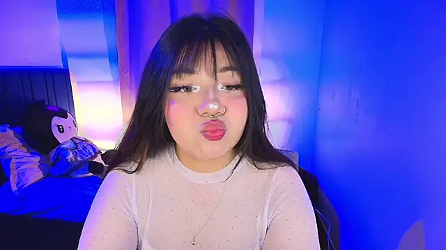 Snapshot of annie-russel chatting on September 2025 11:52:02 PM annie-russel online show from September 2025 11:52:02 PM