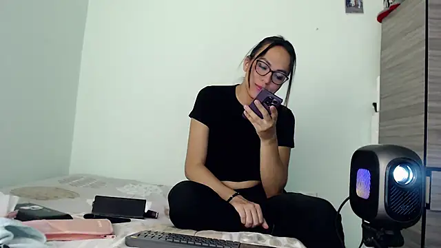 Snapshot of missblu chatting on January 2026 08:32:01 PM missblu online show from January 2026 08:32:01 PM