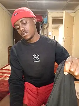 Snapshot of Hluga_25 chatting on November 2025 02:02:01 PM Hluga 25 online show from November 2025 02:02:01 PM