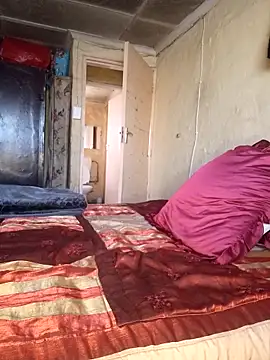 Snapshot of Hluga_25 chatting on November 2025 04:01:01 AM Hluga 25 online show from November 2025 04:01:01 AM