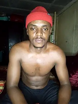 Snapshot of Hluga_25 chatting on February 2026 05:16:01 PM Hluga 25 online show from February 2026 05:16:01 PM