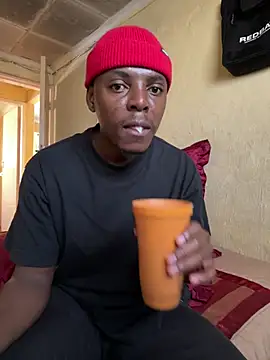 Snapshot of Hluga_25 chatting on April 2026 07:36:02 AM Hluga 25 online show from April 2026 07:36:02 AM